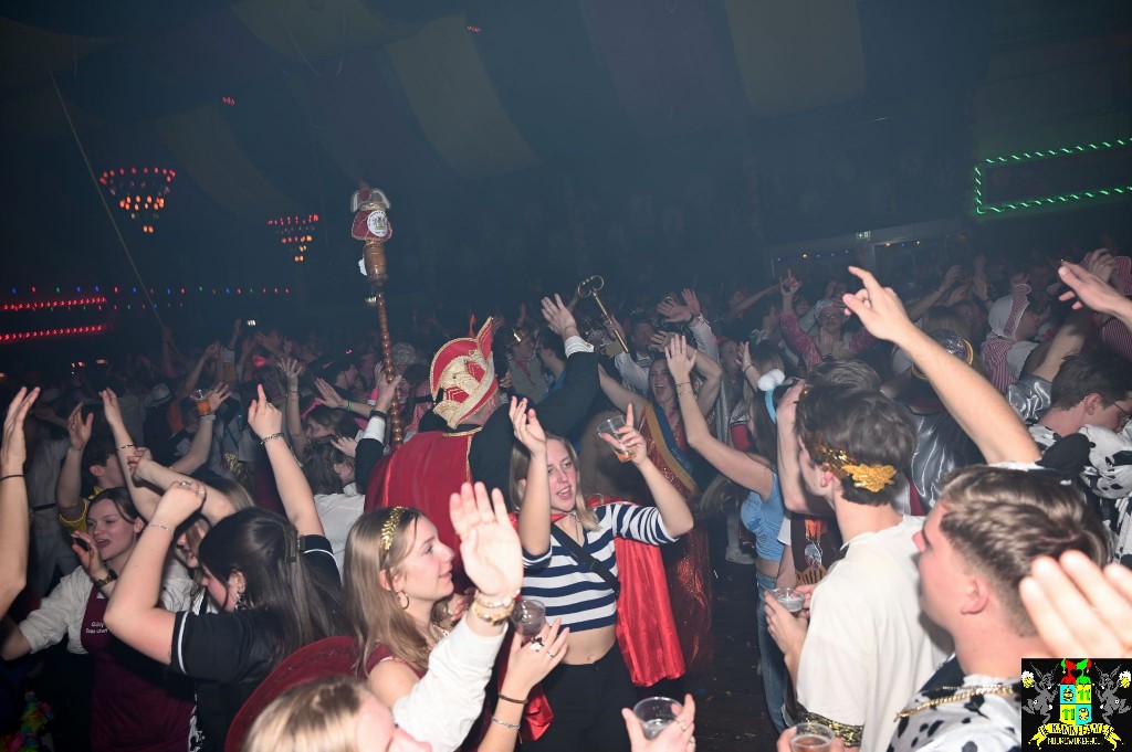../Images/Zaterdagavond carnaval 2025 137.jpg